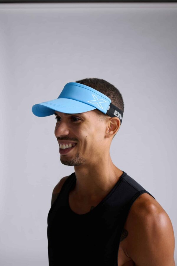 UQ6165f_AZB-WHT_01 2XU Performance Visor - Image 3