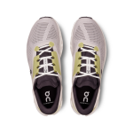 On Cloudstratus 3, Karla - Image 3