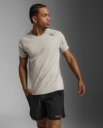 2XU Aero Stuttermabolur, Karla - Image 2