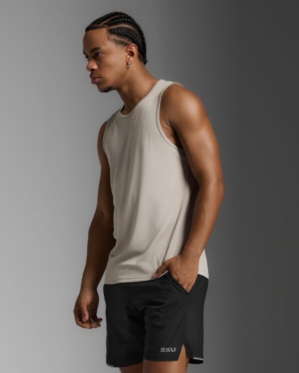 MR6676a_CAR-BRF_3 2XU Aero Tank Hlýrabolur, Karla - Image 7