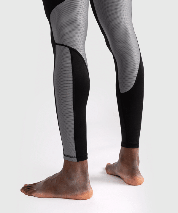 358b43e72fcb476691a527887511f785ecc78fa6_SPATS_TEMPEST_BLACK_13 Venum Tempest Spats, Karla - Image 4