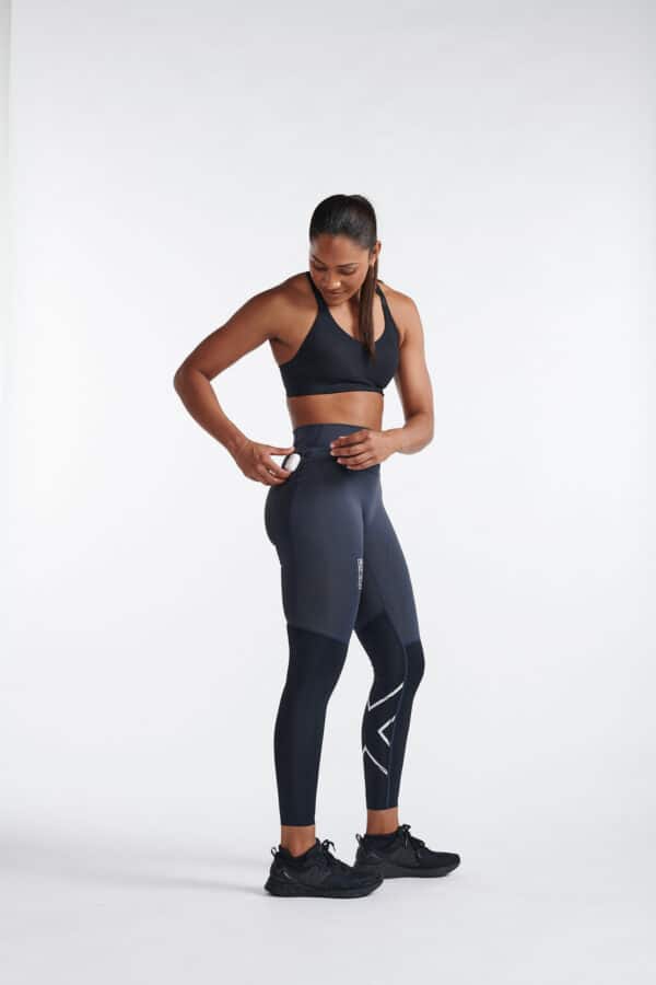 WA7101b_BLK-WRF_09 2XU LightSpeed React Hi-Rise Compression Tights, Kvenna - Image 2
