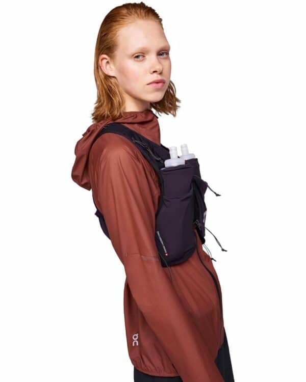 Create Small JPG-2UE10372795-soft_flask_0.5l-fw24-translucent_black-u-4x5-tr-g6 On Soft Flask 0.5L - Image 6