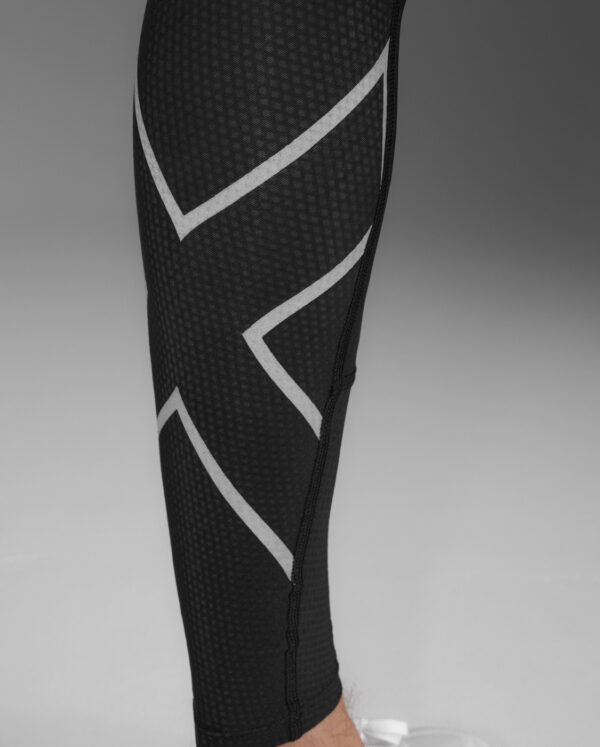 MA7377b_BLK-SRF_9 2XU Aero Mesh Compression, Karla - Image 8