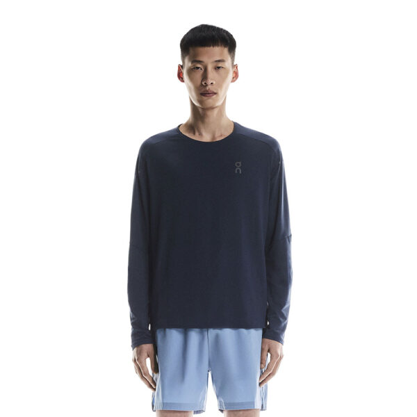 1ME10240516-performance_long-t-ss25-navy_black-m-1x1-tr-PLP On Performance Long-T, langermabolur karla - Image 1