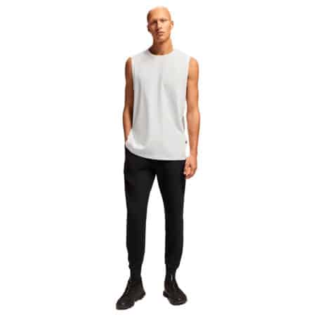 On LS Sweat Pants, Karla