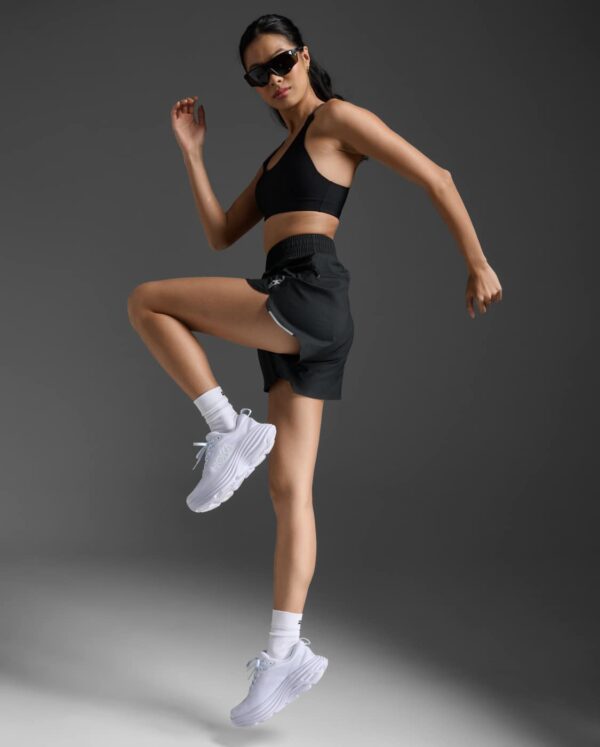 2XU Aero Hi-Rise 4 inch Stuttbuxur, Kvenna - Image 4