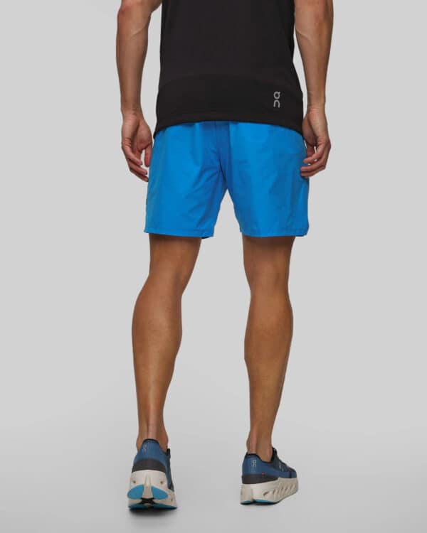 On LS Performance Hybrid Shorts, stuttbuxur karla - Image 6