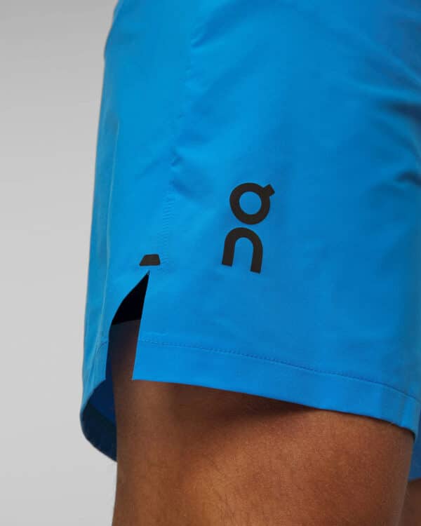 On LS Performance Hybrid Shorts, stuttbuxur karla - Image 10