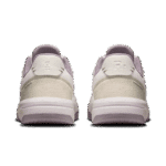 On THE ROGER Clubhouse, Kvenna - Image 4