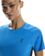 On LS Performance-T, kvenna - Image 5