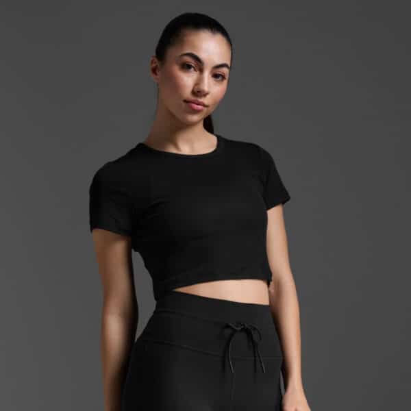 WR7413a_BLK-WHT_1 WR7413a 2XU Fluid Modal Rib Crop Tee bolur - Image 9