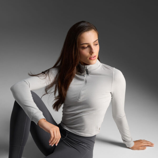 2XU OL Flex Crop 1/2 Zip langerma, kvenna - Image 2