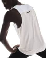 On Performance Tank, karla - Image 4