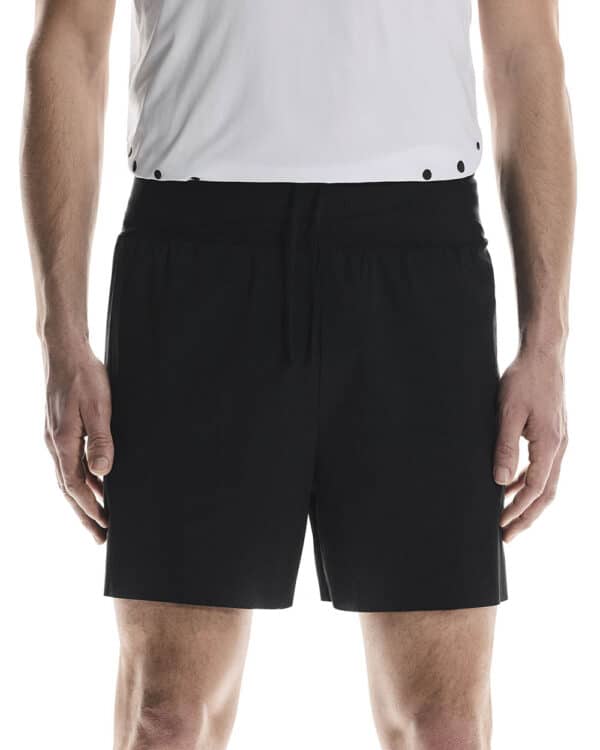 On Ultra Shorts, karla - Image 8