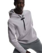 On Focus Tech Hoodie, hettupeysa karla - Image 5