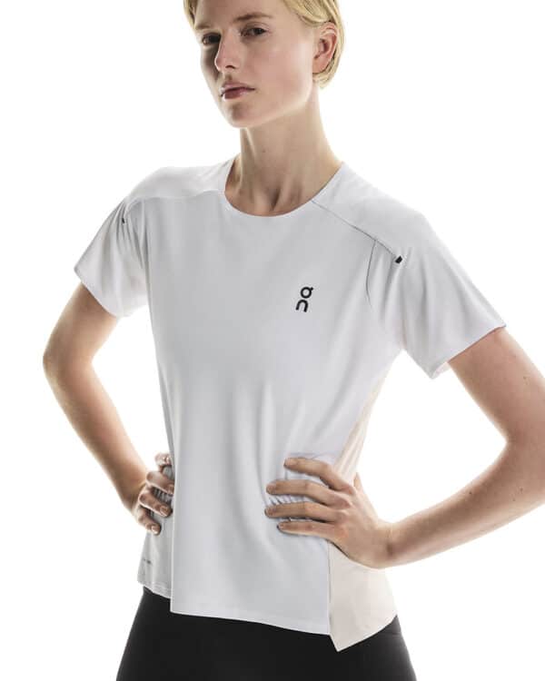 On Performance-T, kvenna - Image 6