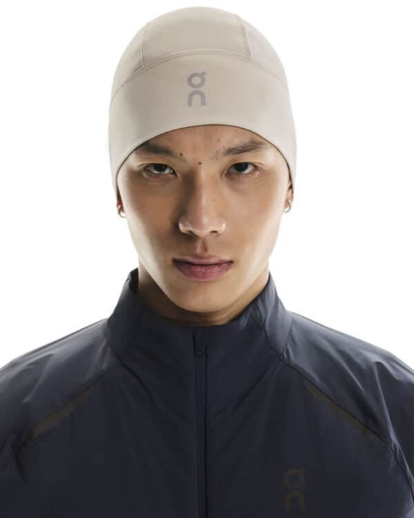 2UE30493888-core_beanie-fw25-truffle-u-4x5-tr-g2 On Core Beanie, húfa unisex - Image 3