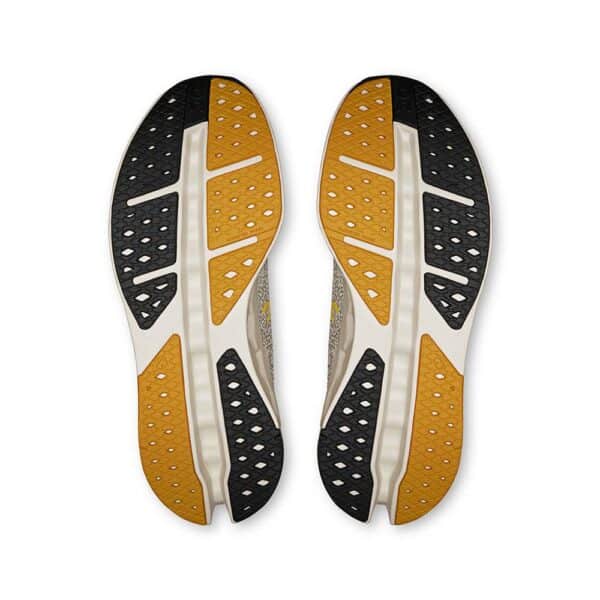 On Cloudsurfer Max, karla - Image 6