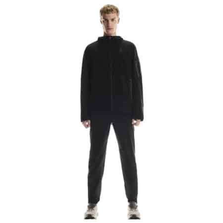 On Ultra Pants, karla