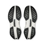 On Cloudboom Max, karla - Image 6