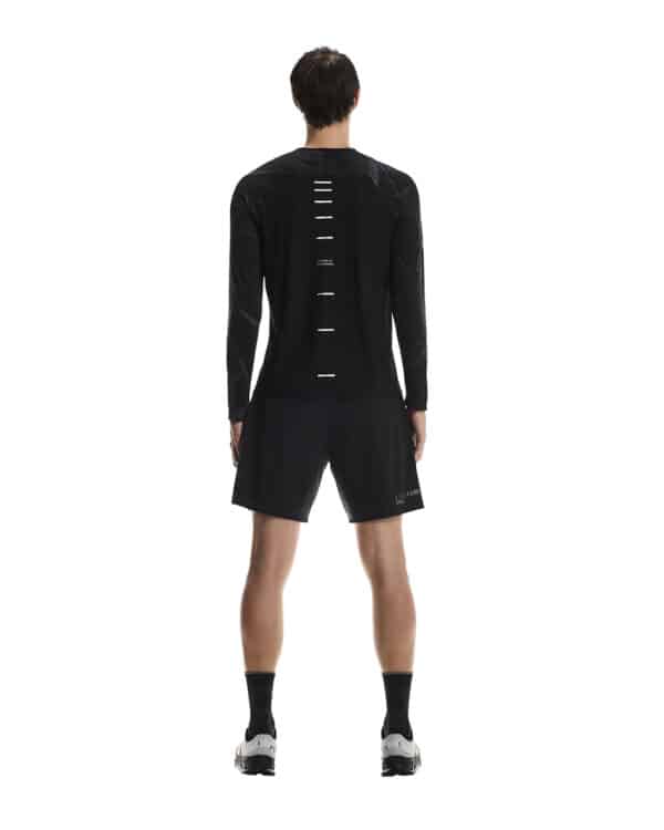 On Performance Long-T Lumos, langermabolur karla - Image 8