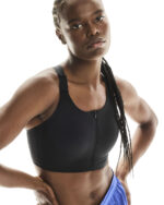 On Endurance Bra Zip, renndur toppur - Image 4