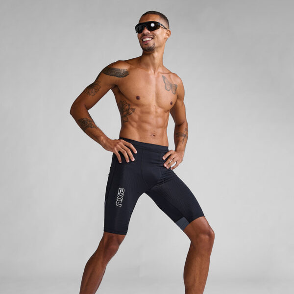 2XU Light Speed React Comp Short, stuttbuxur karla - Image 6