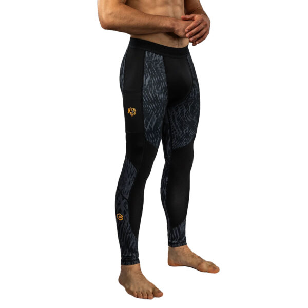 VEN06001 Venum x Chimaev Spats 0 Venum x Chimaev Spats, bardagabuxur - Image 1