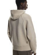 On Focus Tech Hoodie, hettupeysa karla - Image 5