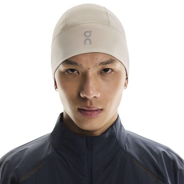 2UE30493888-core_beanie-fw25-truffle-u-4x5-tr-g212 On LS Core Beanie, húfa unisex - Image 1