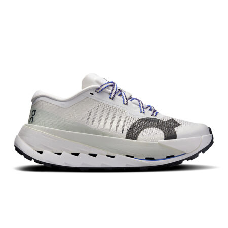 On Cloudultra Pro, kvenna