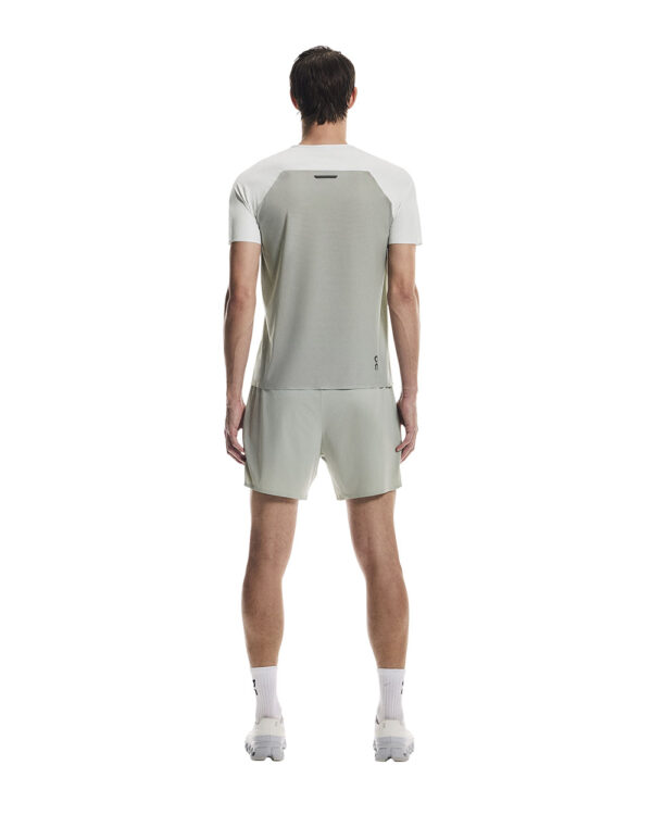 On Performance-T, stuttermabolur karla - Image 8