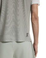 On Performance-T, stuttermabolur karla - Image 3