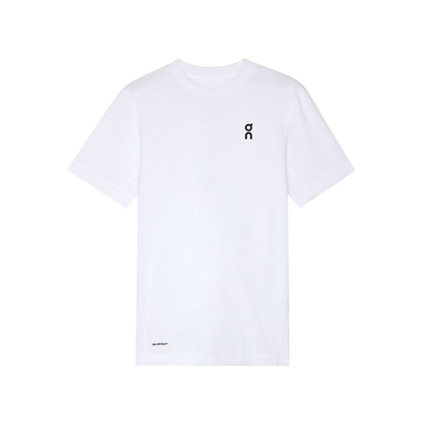 On Train-T Graphic2, stuttermabolur karla - Image 7