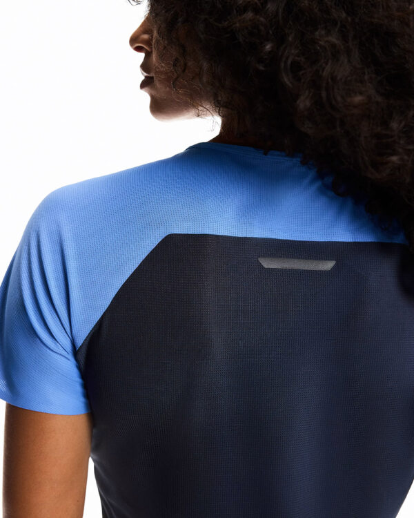 On Performance-T, kvenna - Image 6