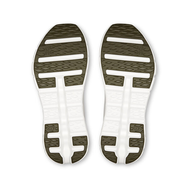 On Cloudtilt, karla - Image 6