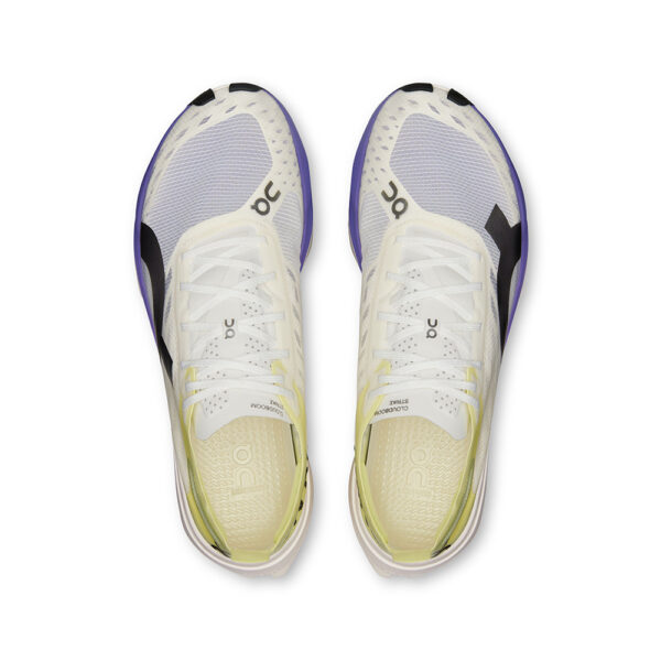 On Cloudboom Strike, karla - Image 5