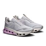 On Cloudnova X, kvenna - Image 2