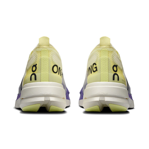 On Cloudboom Strike, kvenna - Image 4