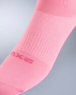 2XU Performance Crew Grip Socks, jógasokkar - Image 3