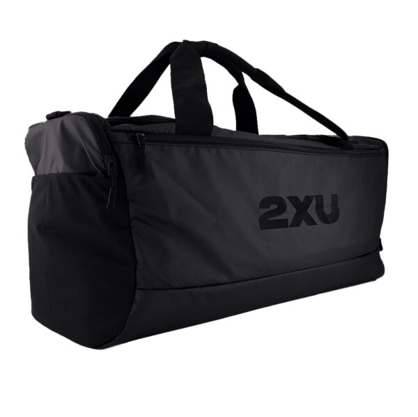UQ7644g_BLK-BLK 2XU Gym Bag, íþróttataska, svört 60L - Image 1