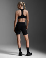 2XU Form Stash Hi-Rise Comp 4", stuttbuxur kvenna - Image 4