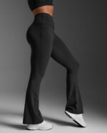 2XU Fluid Hi-Rise Flare Pant, buxur kvenna - Image 8