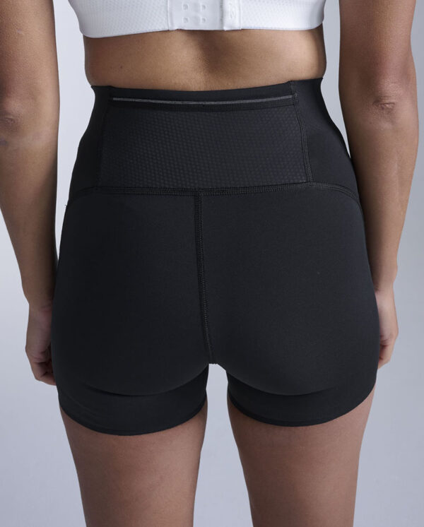 2XU Aero Mesh Hi-Rise Comp, 4" stuttbuxur kvenna - Image 4