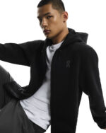 On Focus Tech Zip Hoodie1, hettupeysa karla - Image 4